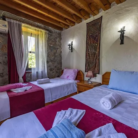 Villa Umutsu Doga Manzarali Korunakli Balayi Villasi Fethiye