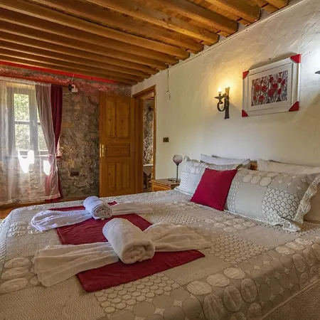 Umutsu Doga Manzarali Korunakli Balayi Villasi Fethiye
