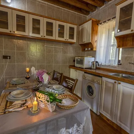Umutsu Doğa Manzaralı Korunaklı Balayı Villası Fethiye