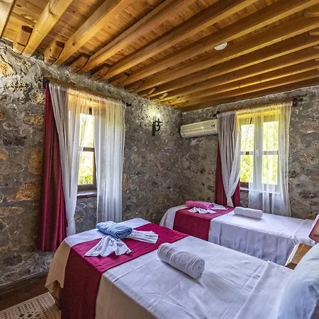 Villa Umutsu Doğa Manzaralı Korunaklı Balayı Villası