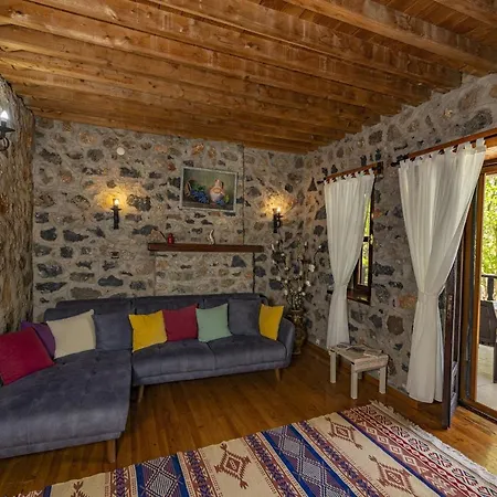 Villa Umutsu Doğa Manzaralı Korunaklı Balayı Villası *
