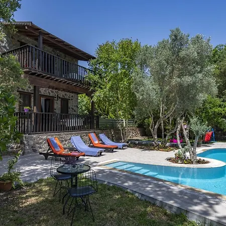 Umutsu Doğa Manzaralı Korunaklı Balayı Villası Villa Fethiye
