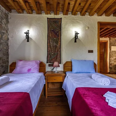 Umutsu Doğa Manzaralı Korunaklı Balayı Villası Villa Fethiye
