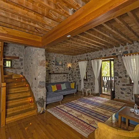 Villa Umutsu Doğa Manzaralı Korunaklı Balayı Villası *