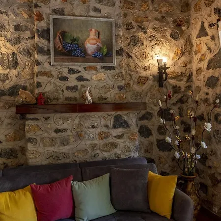 Umutsu Doğa Manzaralı Korunaklı Balayı Villası Villa Fethiye