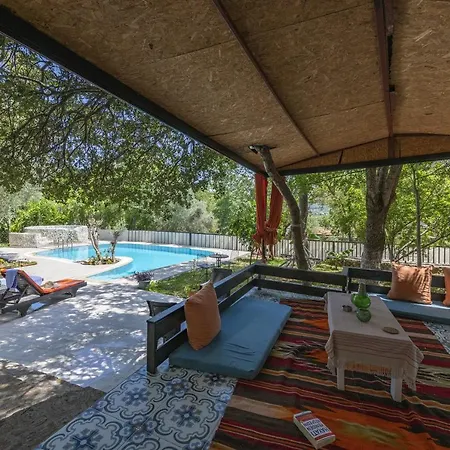Umutsu Doğa Manzaralı Korunaklı Balayı Villası Villa Fethiye